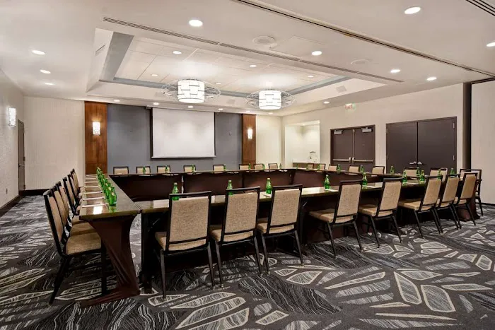 Embassy Suites by Hilton Syracuse 4