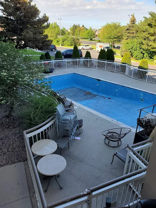 Home Town Inn by Red Roof East Syracuse 4