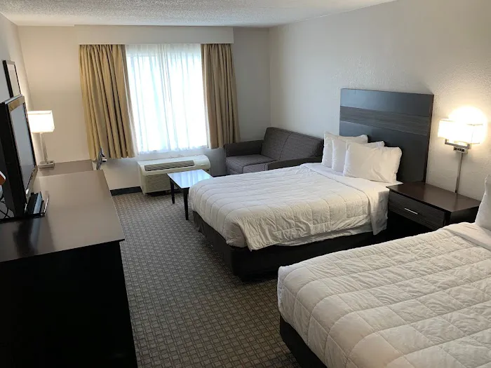 Home Town Inn by Red Roof East Syracuse 4