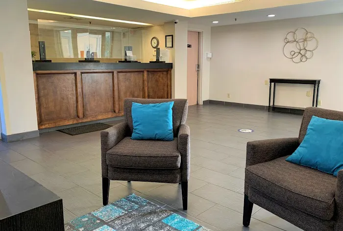 Home Town Inn by Red Roof East Syracuse 4
