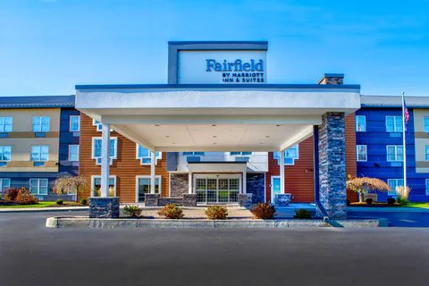Fairfield by Marriott Inn & Suites Cortland 4