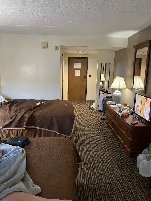 Rodeway Inn 4