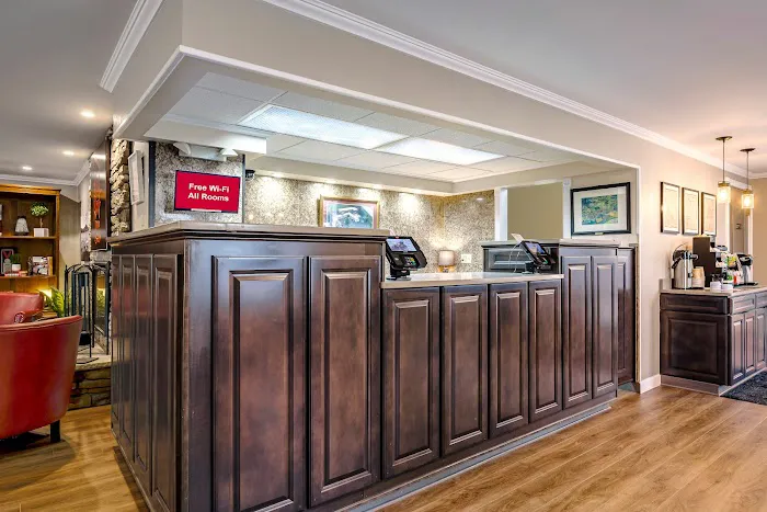 Red Roof Inn & Suites Herkimer 4