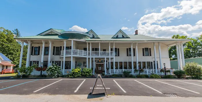 Historic Hotel Broadalbin + 1854 Pub Restaurant + Bar 4