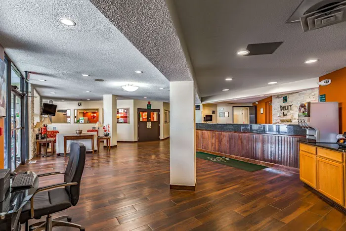 Quality Inn Schenectady - Albany 4