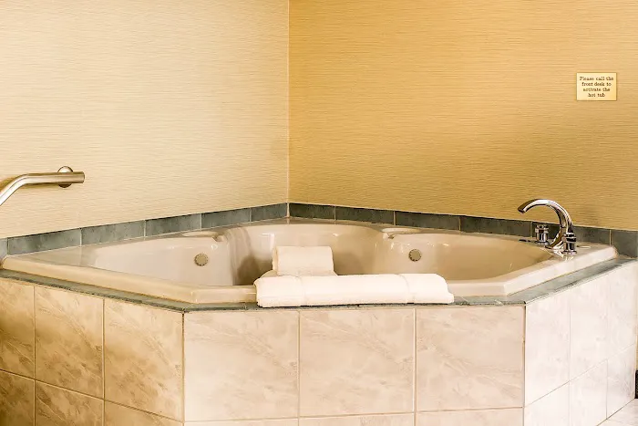 Comfort Inn & Suites Wilkes Barre - Arena 3
