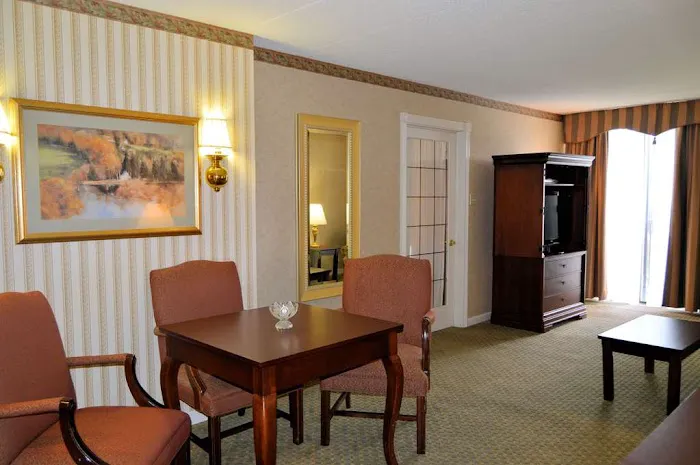 Best Western Plus Wilkes Barre Center City 4