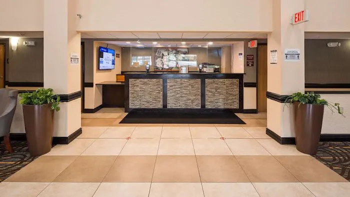Best Western Plus Newark/Christiana Inn 4