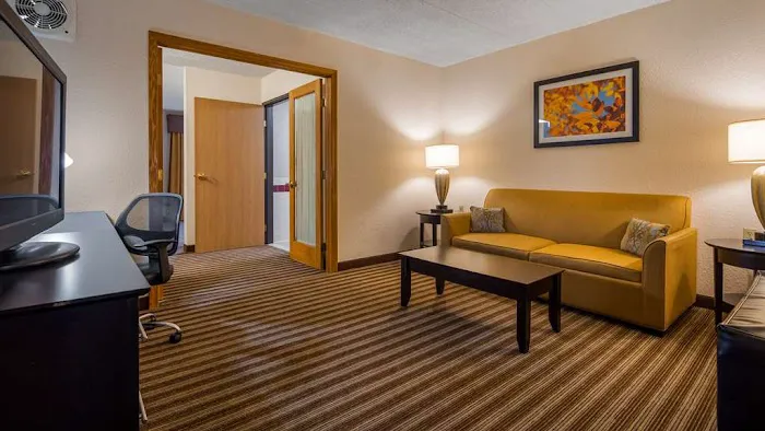 Best Western Plus Newark/Christiana Inn 4