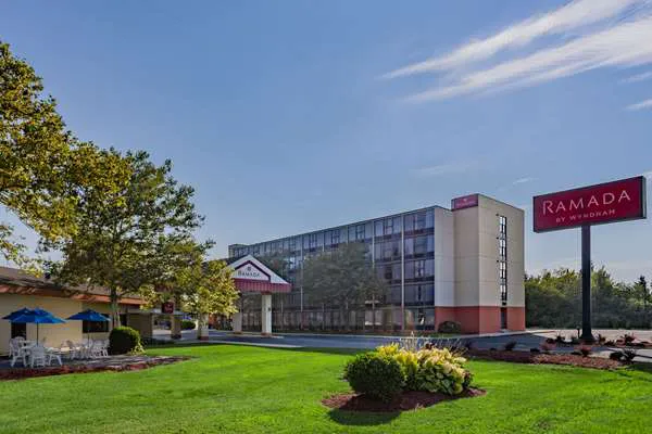 Ramada by Wyndham West Atlantic City 4