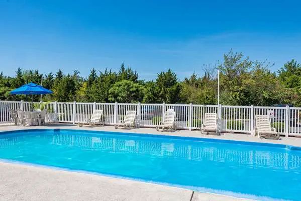 Ramada by Wyndham West Atlantic City 4