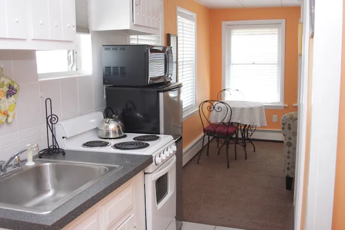 Surrey Beach House 4