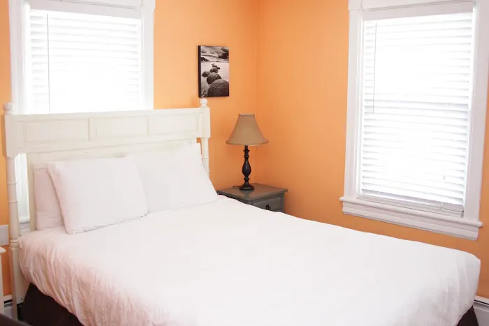 Surrey Beach House 4