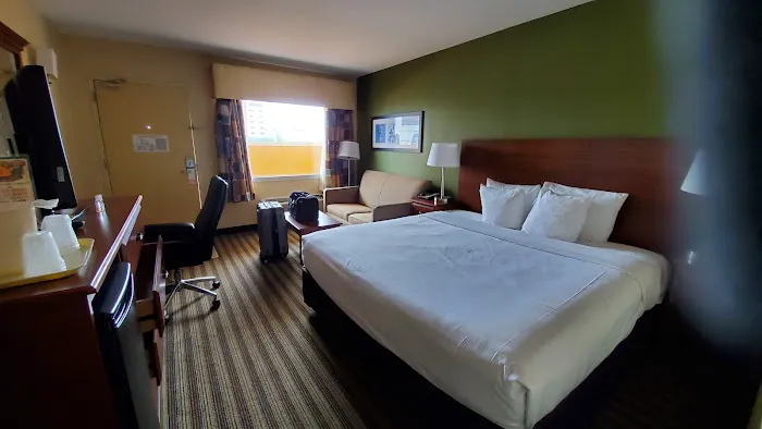 Quality Inn Flamingo 4