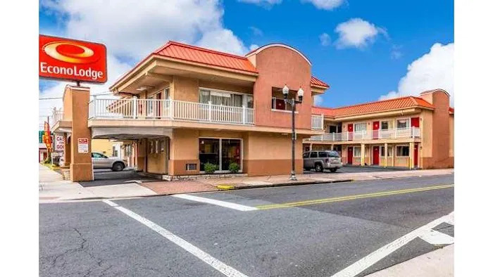 Econo Lodge Beach and Boardwalk 4
