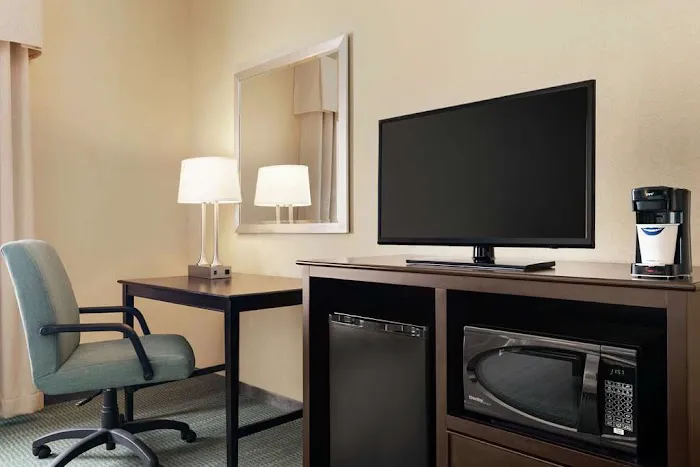 Hampton Inn & Suites Mount Joy/Lancaster West 4