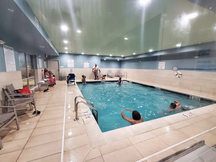 Holiday Inn Express & Suites Lancaster - Mount Joy, an IHG Hotel 4