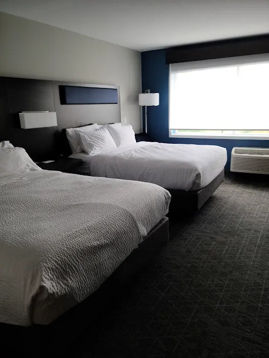 Holiday Inn Express & Suites Lancaster - Mount Joy, an IHG Hotel 4