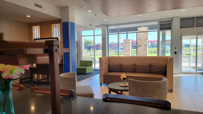 Holiday Inn Express & Suites Lancaster - Mount Joy, an IHG Hotel 4