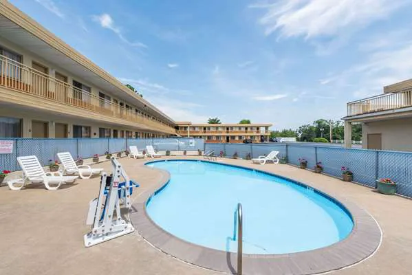 Travelodge by Wyndham Lancaster Amish Country 4