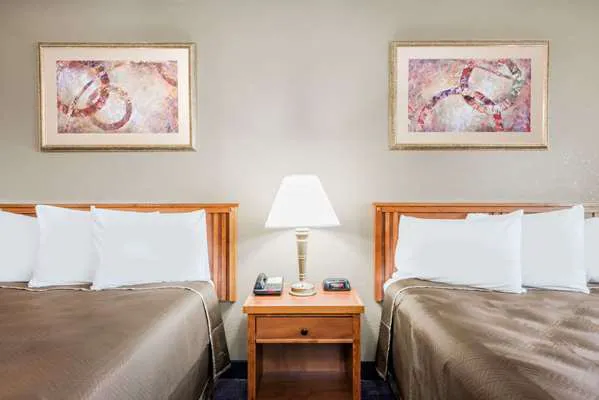 Travelodge by Wyndham Lancaster Amish Country 4