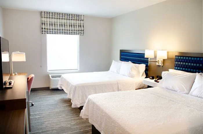 Hampton Inn Lebanon 4
