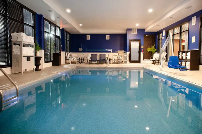 Hampton Inn Lebanon 4