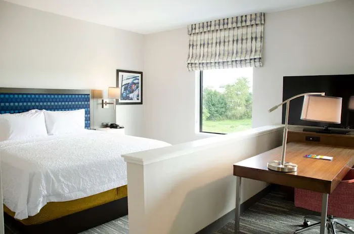 Hampton Inn Lebanon 4