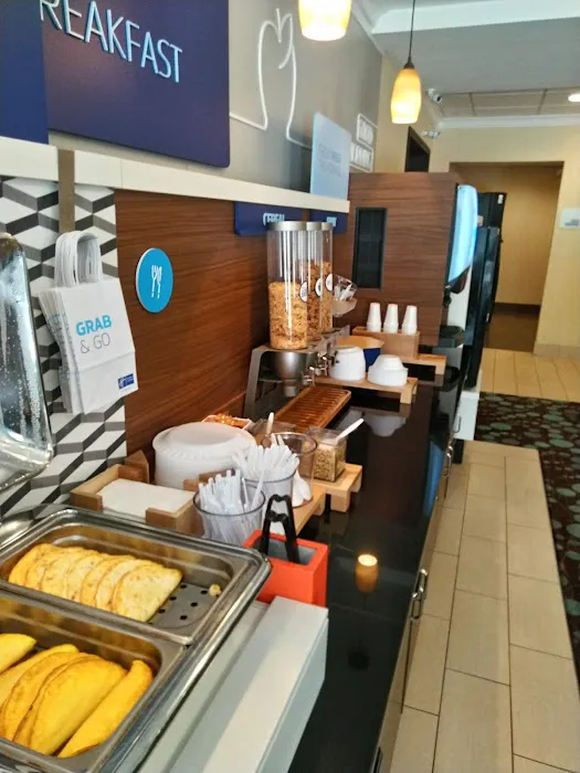 Holiday Inn Express & Suites Lebanon, an IHG Hotel 4