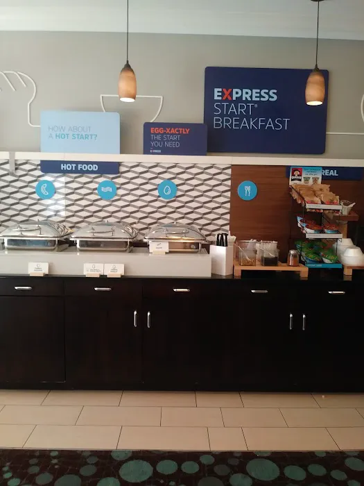 Holiday Inn Express & Suites Lebanon, an IHG Hotel 4