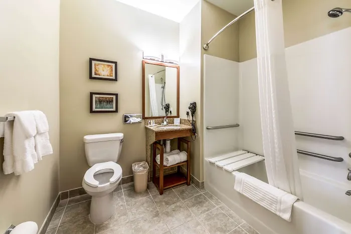 Comfort Inn & Suites Barnesville - Frackville 4