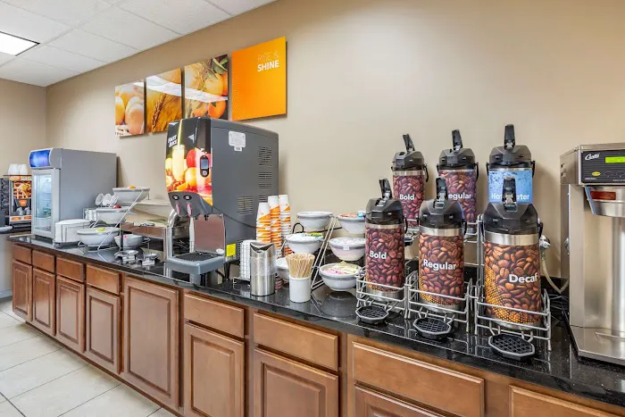 Comfort Inn & Suites Barnesville - Frackville 4