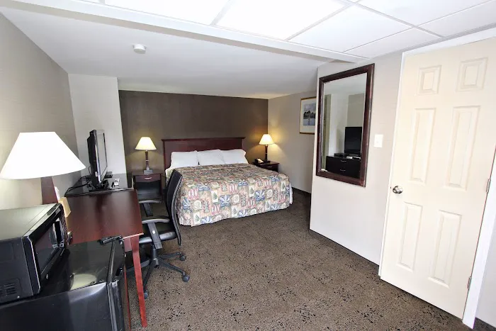 Knights Inn Pine Grove 4