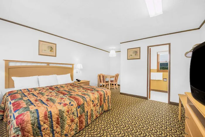 Knights Inn Pine Grove 4