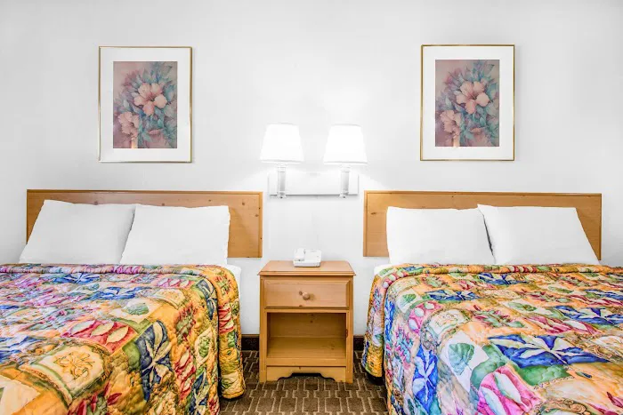 Knights Inn Pine Grove 4