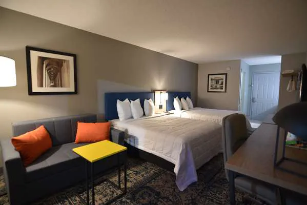 Baymont by Wyndham Pine Grove 4