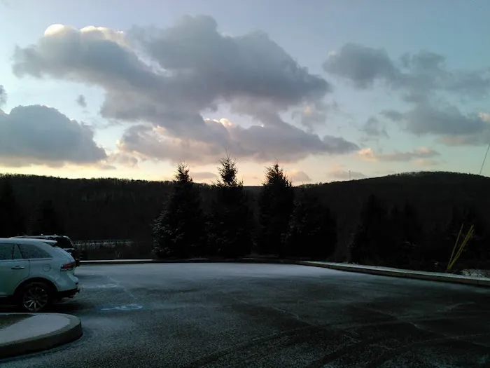 Hampton Inn Pine Grove 4