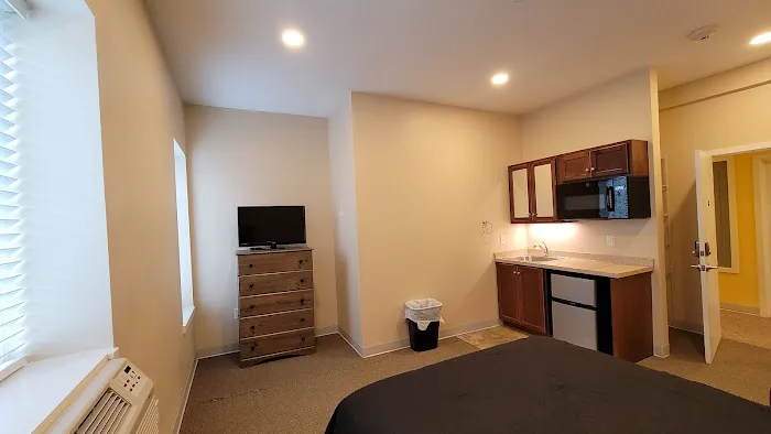 Railroad Street Inn & Suites 4