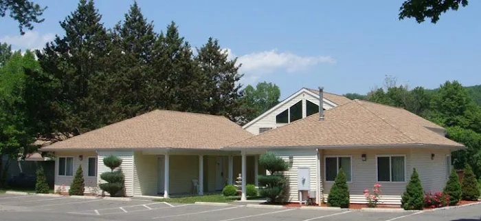 The Rocky River Inn 4