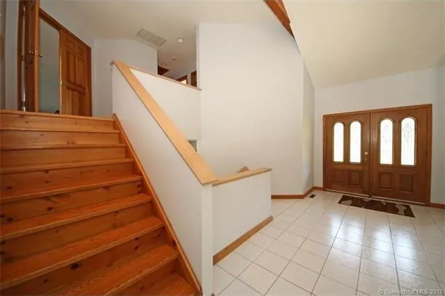 Roxbury Suites 4