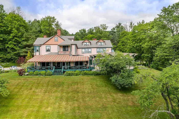 Apple Tree Inn 4