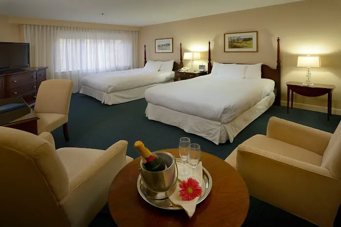 Avon Old Farms Hotel 4