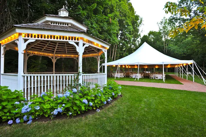 Avon Old Farms Hotel 4