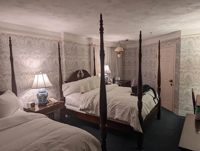 The Simsbury Inn 5