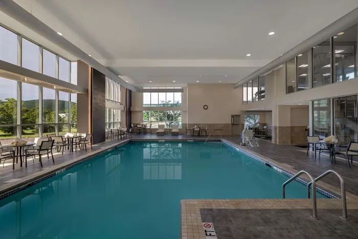 Home2 Suites by Hilton Bristol 4