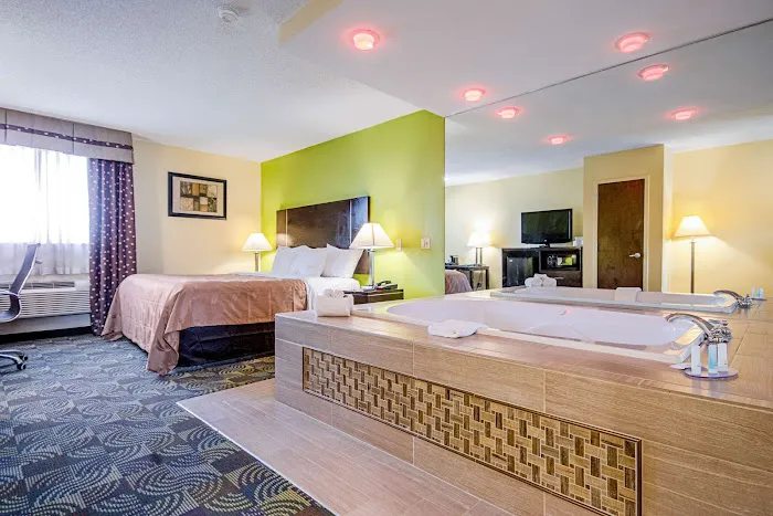 Quality Inn & Suites Glenmont - Albany South 4
