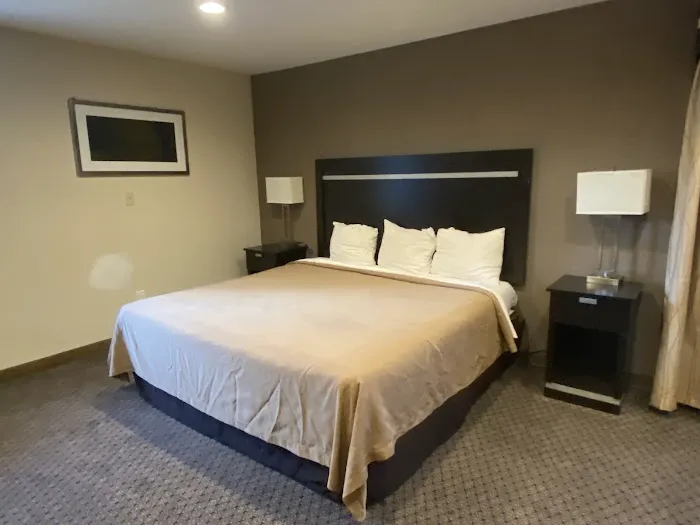 Capital Inn & Suites 4