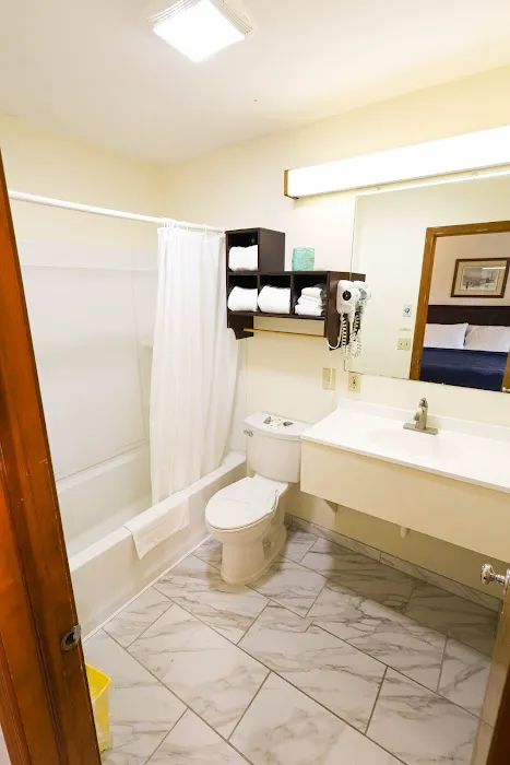 Chatham Travel Lodge 4