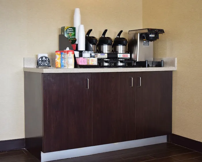 Red Roof Inn Syracuse 4