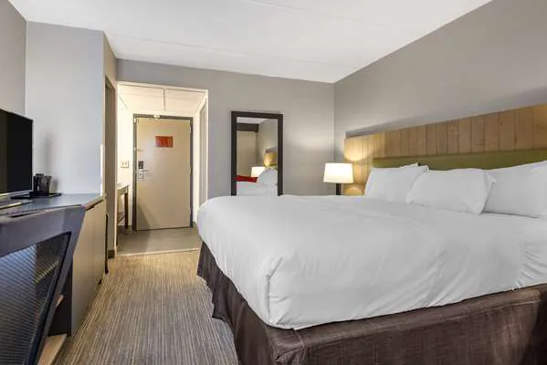 Comfort Inn & Suites Liverpool - Syracuse North 4